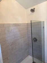 103 Walnut St, Unit 3rd floor in Waterbury, CT - Building Photo - Building Photo