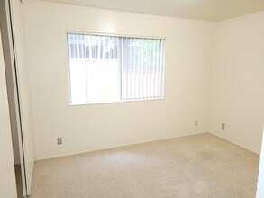 635 El Dorado Ave in Oakland, CA - Foto de edificio - Building Photo