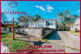 254 Pinehill Dr in Mobile, AL - Building Photo - Building Photo