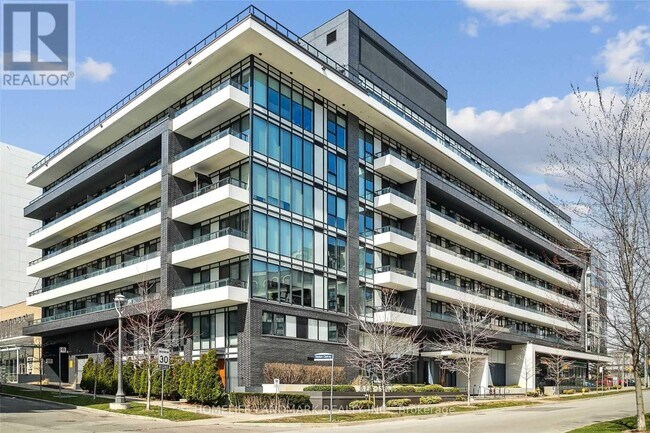 18 Rean Dr in Toronto, ON - Building Photo - Building Photo