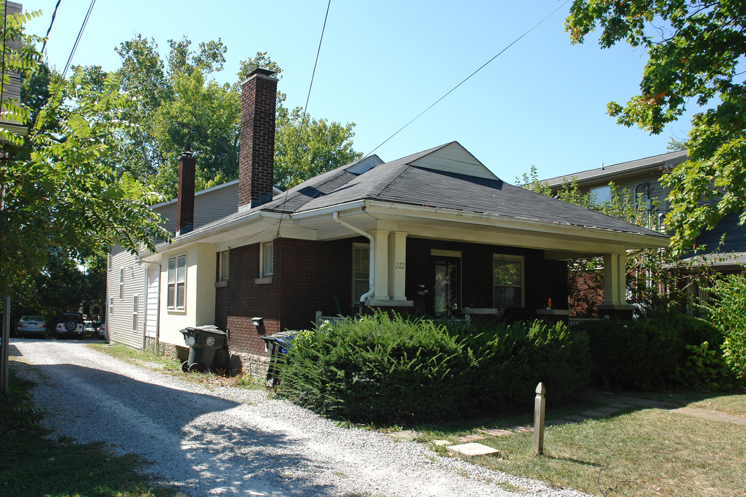 220 University Ave in Lexington, KY - Building Photo