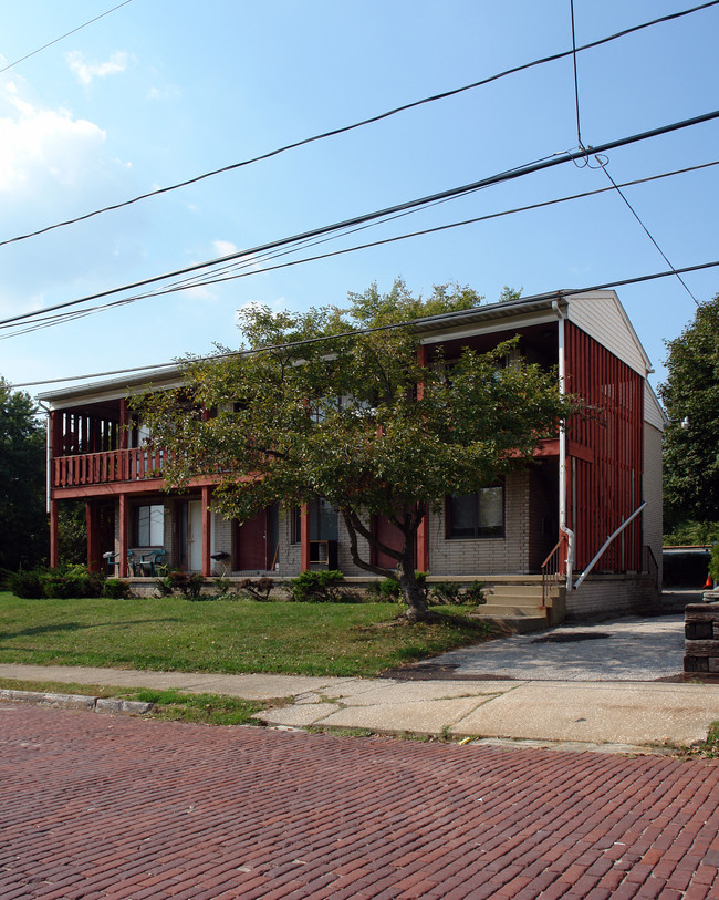 255 W Center St in Akron, OH - Building Photo - Building Photo