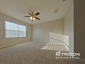 221 Cedar Elm Cir in Debary, FL - Building Photo - Building Photo