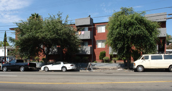 6631 N Figueroa St Apartments