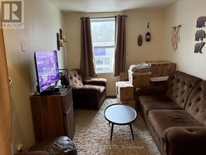 237 Main St S in Newmarket, ON - Building Photo - Building Photo