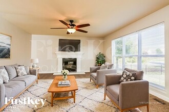 1702 Briarmanor Dr, Unit F32 in O'Fallon, MO - Foto de edificio - Building Photo