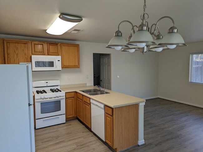 50 Jillian Ln in Chico, CA - Building Photo - Building Photo