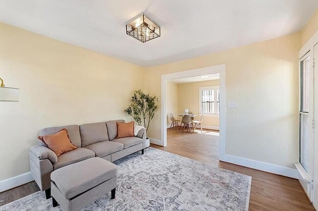 property at 1321 E 48th St