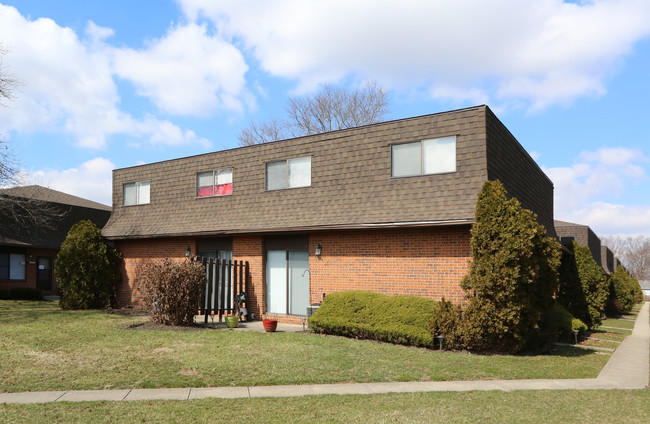 Woodside Place Apartments in Columbus, OH - Building Photo - Building Photo