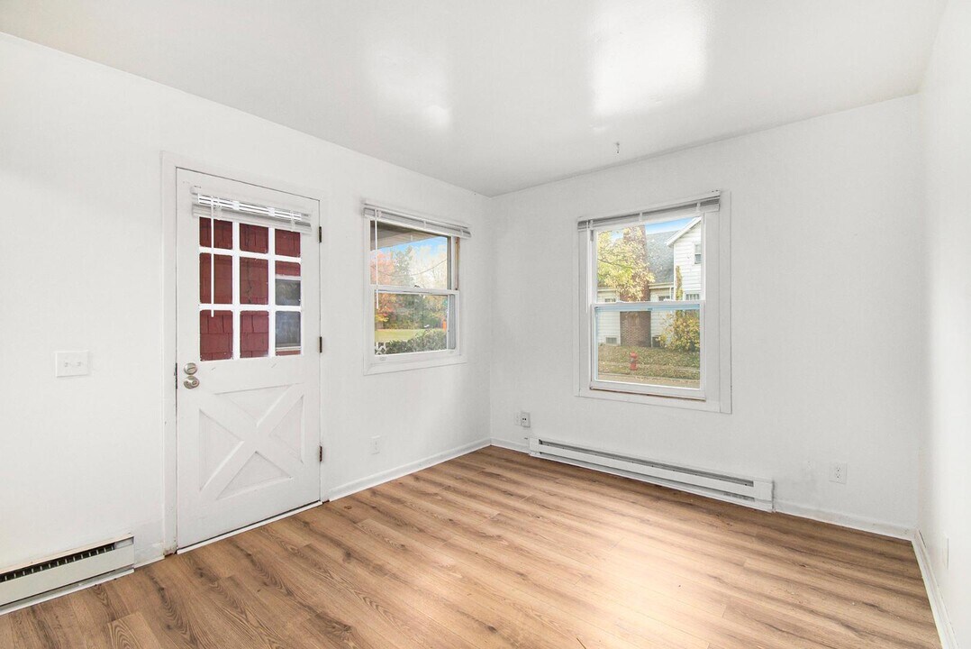 2301 S Martin Luther King Jr Blvd in Lansing, MI - Building Photo