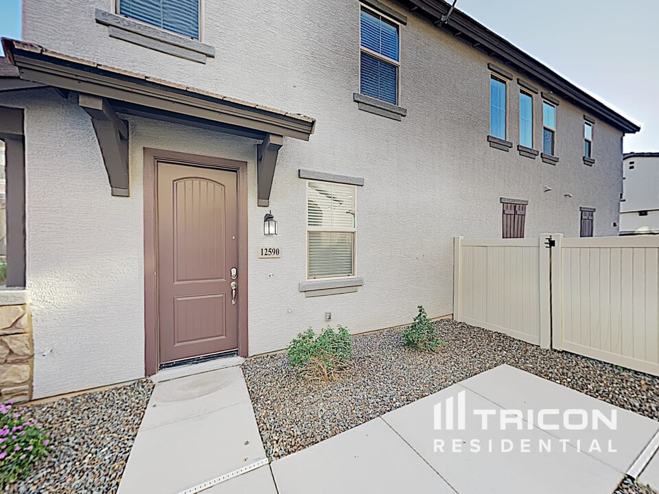 12590 W Steed Ridge in Peoria, AZ - Building Photo