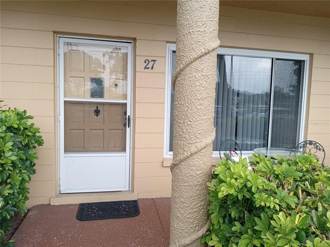 2467 Finlandia Ln in Clearwater, FL - Building Photo - Building Photo