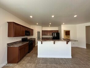 18230 Polar Bear Ct in Reno, NV - Building Photo - Building Photo