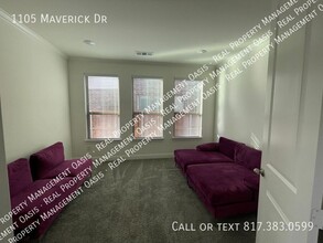 1105 Maverick Dr in Mansfield, TX - Building Photo - Building Photo