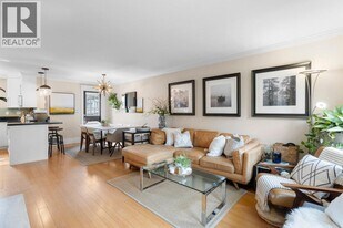 136 W 7th Ave in Vancouver, BC - Building Photo