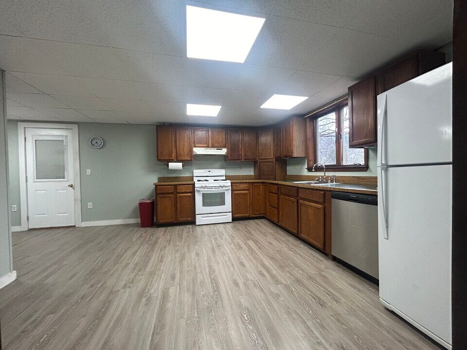 34 Grand St in Susquehanna, PA - Building Photo
