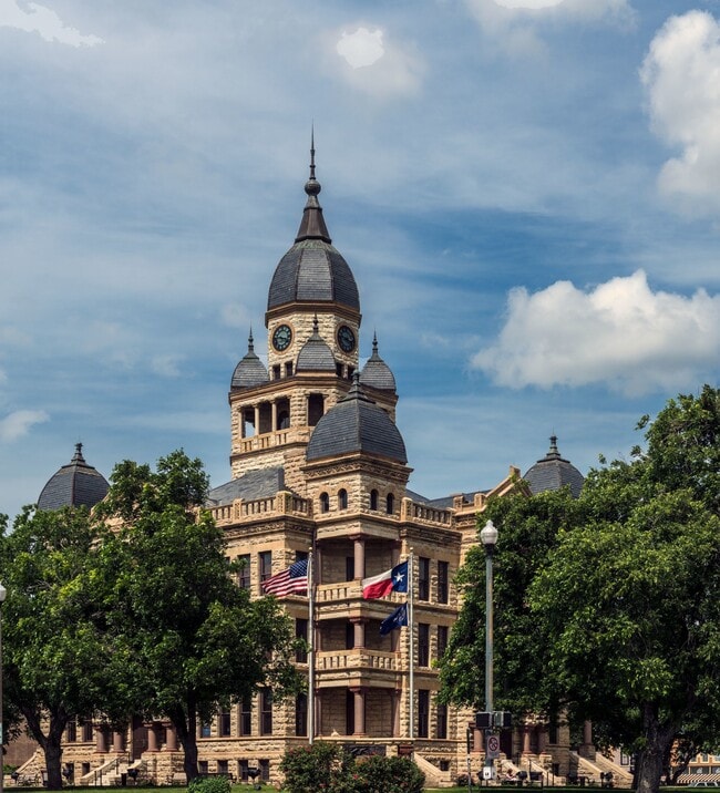 Alta Monarch Crossing in Denton, TX - Foto de edificio - Building Photo