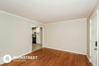 5550 Longmeadow Ln in Atlanta, GA - Building Photo - Building Photo