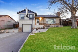 1380 University Terrace in Reno, NV - Building Photo