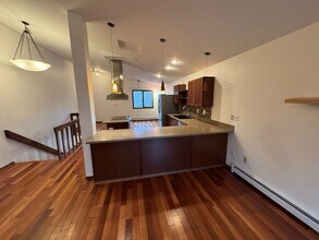 4782 Mills Dr in Anchorage, AK - Building Photo - Building Photo
