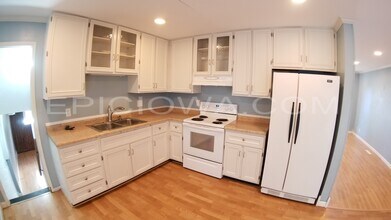 420 W Post Rd SW in Cedar Rapids, IA - Building Photo - Building Photo