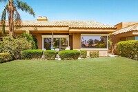 23 Pine Valley Dr in Rancho Mirage, CA - Foto de edificio - Building Photo