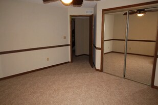 4412 Lorcardo Dr NE in Cedar Rapids, IA - Building Photo