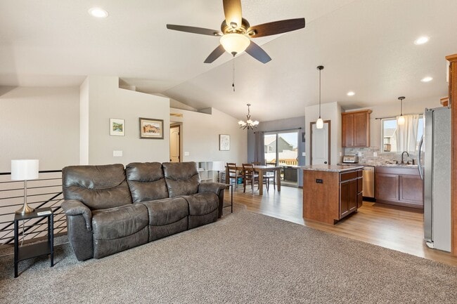 3012 Allison Ln in Rapid City, SD - Foto de edificio - Building Photo