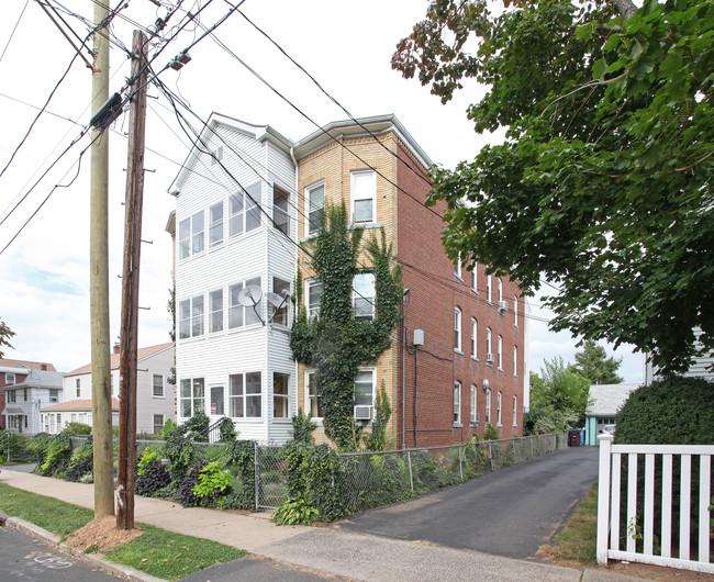 175 Gold St in New Britain, CT - Building Photo - Building Photo