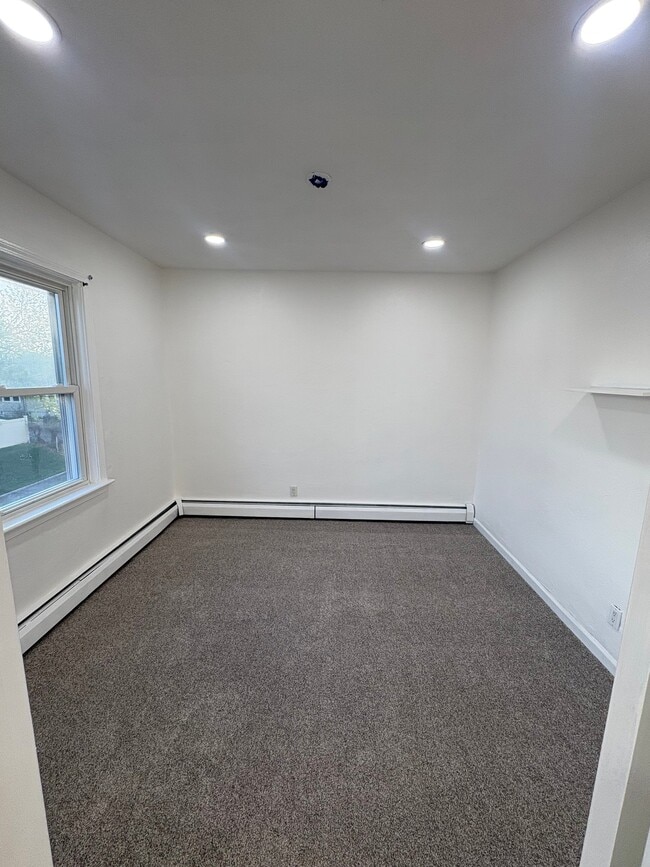 18 Allendale Ave in North Providence, RI - Building Photo - Building Photo