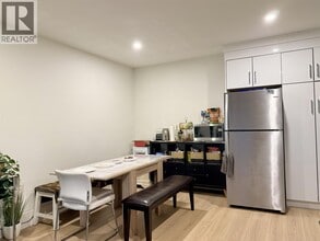 901 Jackson Crescent in New Westminster, BC - Building Photo - Building Photo