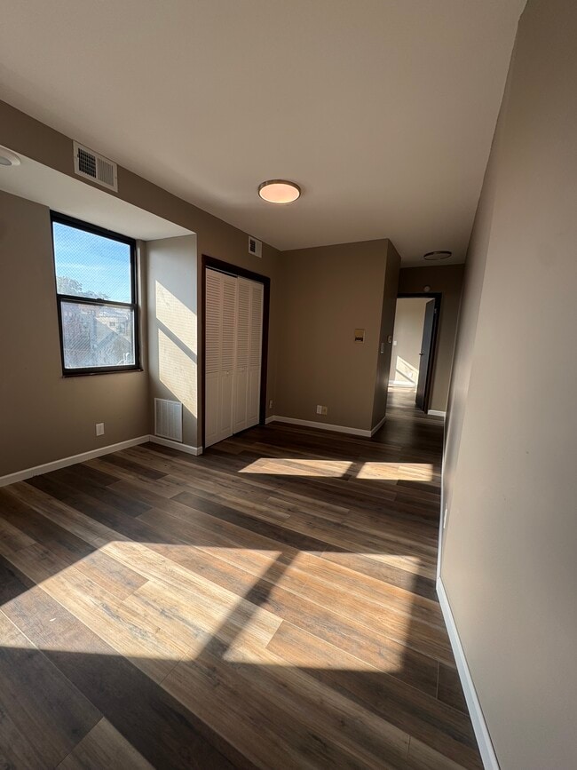 2905 Glenmore Ave in Dormont, PA - Building Photo - Building Photo