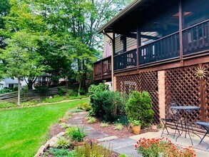 5002 Gadsen Dr in Fairfax, VA - Building Photo - Building Photo