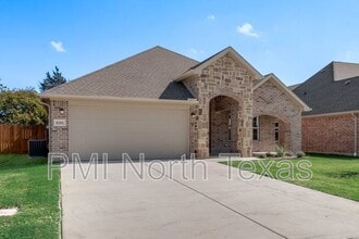 8201 Scott Ln in Greenville, TX - Building Photo - Building Photo
