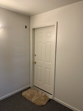 245 Crestview Dr in Wauconda, IL - Building Photo - Building Photo