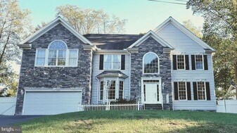 1117 Aquia Dr in Stafford, VA - Building Photo