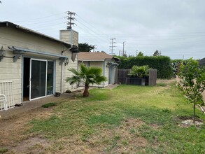 4996 Foothill Rd in Carpinteria, CA - Building Photo - Building Photo