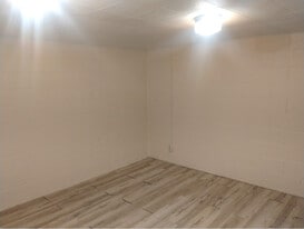 4864 Woodthrush Way in Columbus, OH - Building Photo