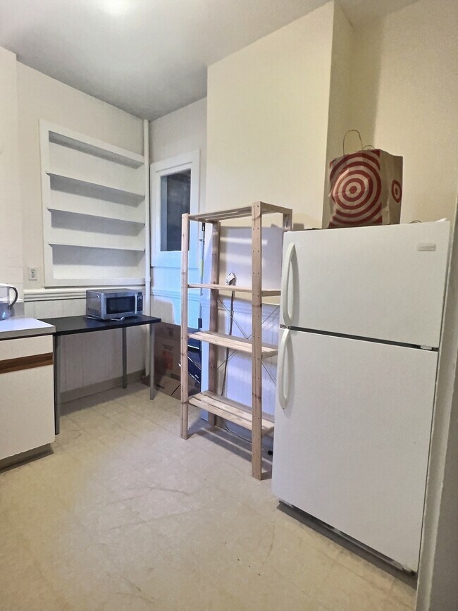 1378 Beacon St, Unit 1378 Beacon, #2, in Brookline, MA - Building Photo - Building Photo