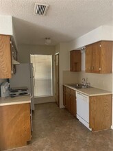1809 Miles Ave in Austin, TX - Building Photo - Building Photo