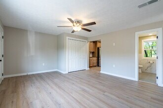 60 W Main St in Kingston, GA - Building Photo - Building Photo