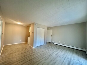 4126 W 8th St in Cincinnati, OH - Building Photo - Building Photo