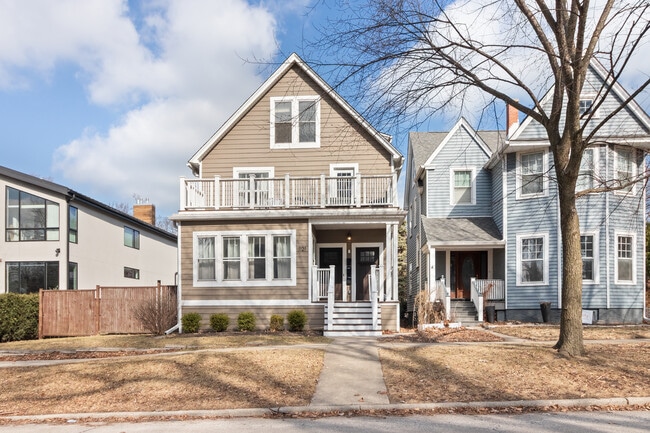 1121 Leonard Pl in Evanston, IL - Building Photo - Building Photo
