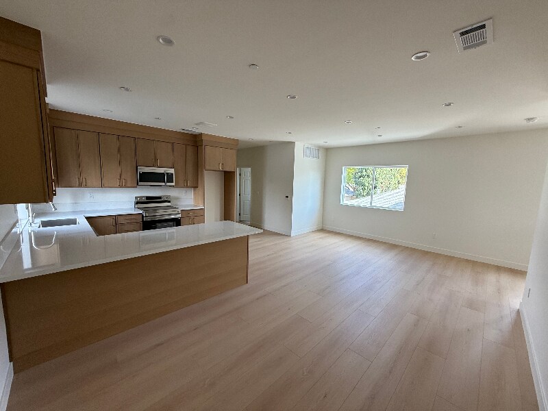 10157 Swinton Ave in Los Angeles, CA - Foto de edificio