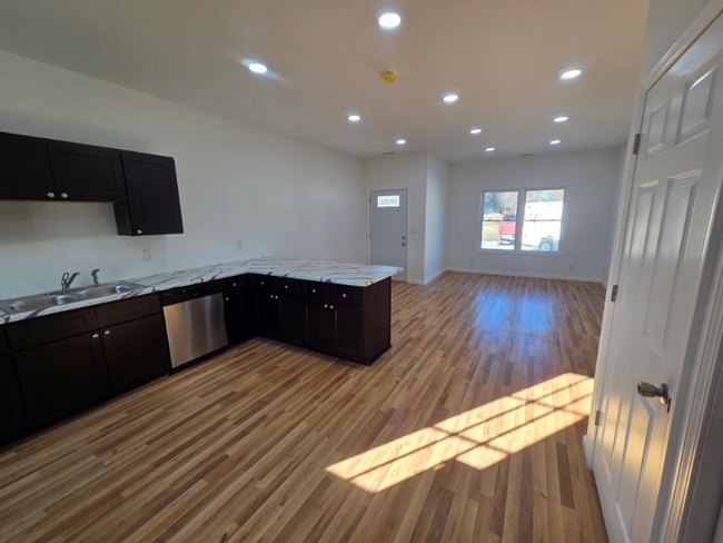 203 N Elm St in Ina, IL - Building Photo - Building Photo