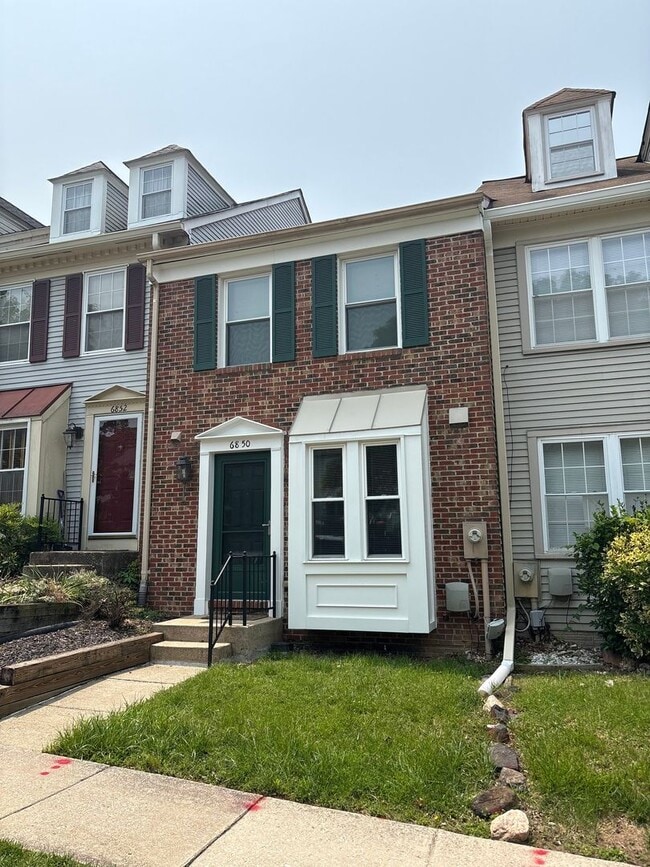 6850 Ducketts Ln in Elkridge, MD - Building Photo - Building Photo