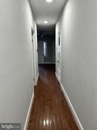 412 W Walnut Ln photo'