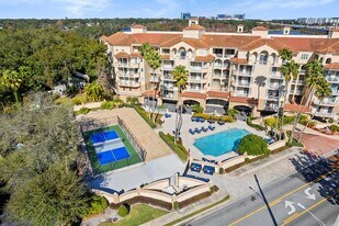 1110 W Ivanhoe Blvd in Orlando, FL - Building Photo