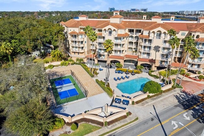 property at 1110 W Ivanhoe Blvd