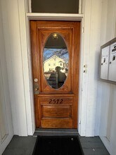 2572 Massachusetts Ave, Unit 2 in Cambridge, MA - Building Photo - Building Photo